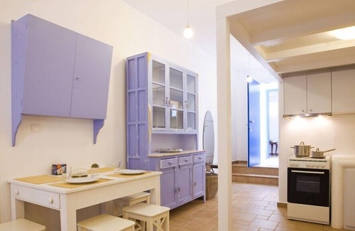 Apollonia House | Heliotropio Studios & Apartments