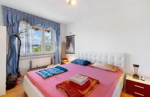 Eningen Apartment | Helle, ruhige Dachwohnung