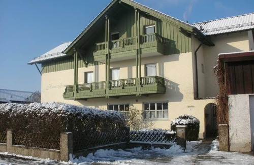 Kirchham Apartment | Helles und freundliches Appartement in idyllischer Lage in Kirchham