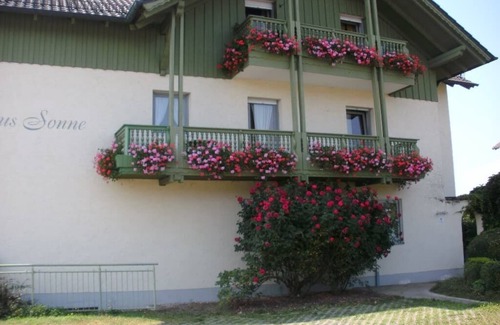 Kirchham Apartment | Helles und freundliches Appartement in idyllischer Lage in Kirchham