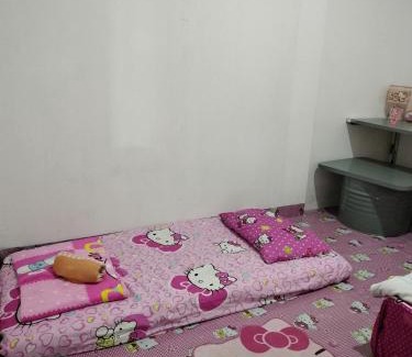 Semporna Bed & Breakfast | Hello Kitty Backpackers