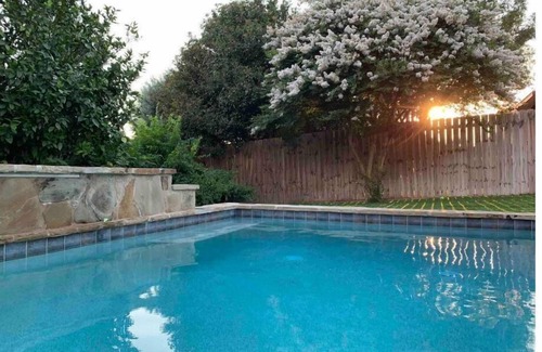 San Antonio House | Helotes Pool House Perfect for Entertaining