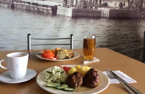 Heltermaa Hotel | Heltermaa Hostel
