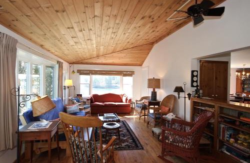 Port Clyde House | Heluvaspot