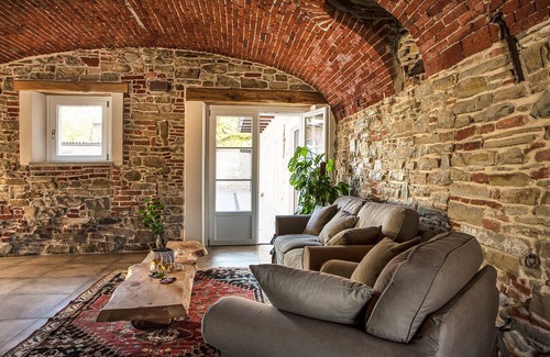 Cremolino Bed & Breakfast | HEMANAIRE