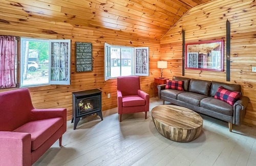 Inlet Cottage | Hemlock Cottage at The Birches on 4th Lake, Old Forge/Inlet