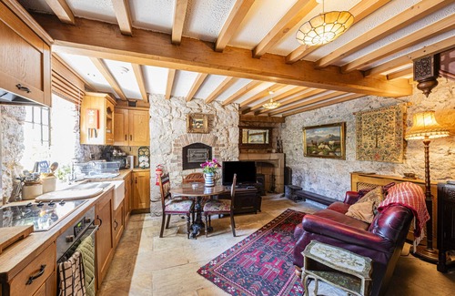 Rhyd-y-foel Cottage | Hen Wrych Hall Tower