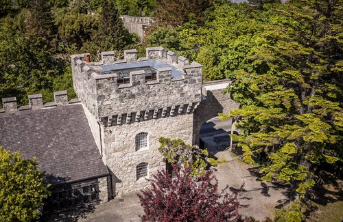 Rhyd-y-foel Cottage | Hen Wrych Hall Tower