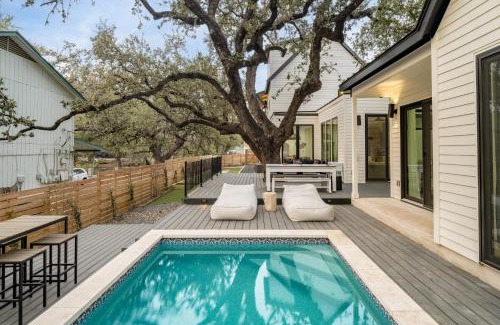 Bouldin House | Henley by AvantStay Plunge Pool Incredible Patio Guest House