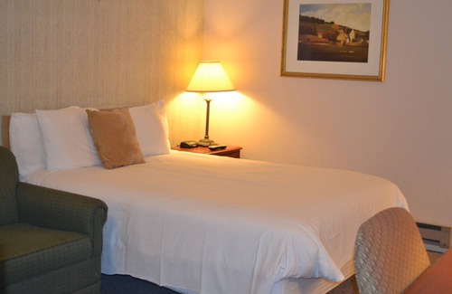 Henniker Hotel | Henniker Motel