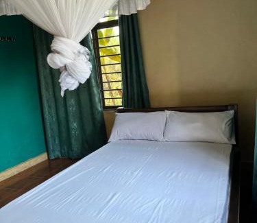 Kamuli Bed & Breakfast | Henotes B&B