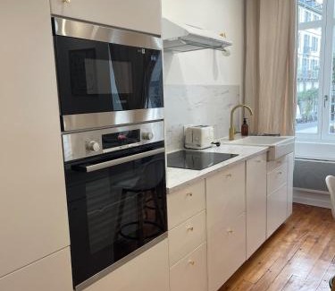Centre Ville Apartment | Henri IV