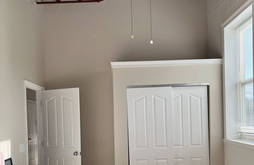 Ferguson Apartment | “Her Oasis”- Full loft, great location for girls trip downtown Ferguson
