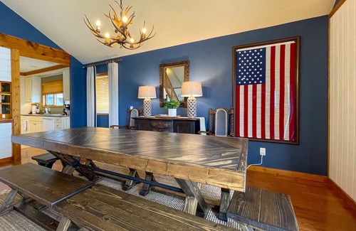 Glenville House | Heras Hideaway - Lake Glenville Views
