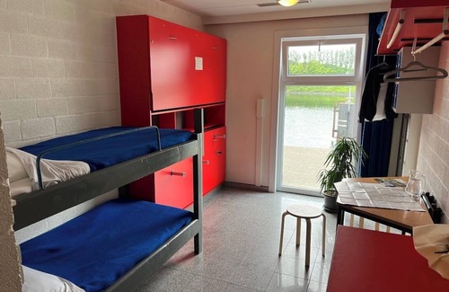 Sint-Pieters Hostel | Herdersbrug Youth Hostel