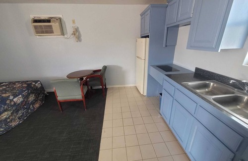 Lazbuddie Hotel | Heritage Budget Inn By OYO Hwy 84