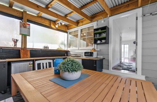 New Plymouth House | Heritage Charm - New Plymouth Holiday Home