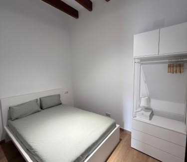 Collblanc y La Torrassa Apartment | Heritage House