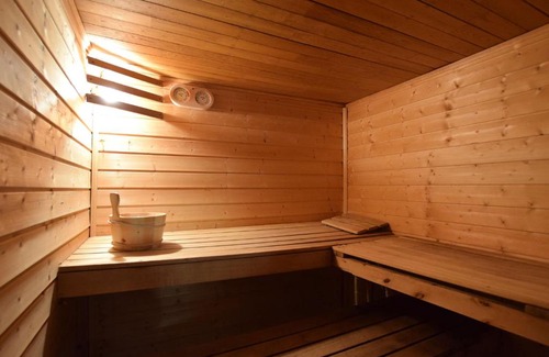 Lavacherie House | Heritage Farmhouse in Lavacherie with Jacuzzi