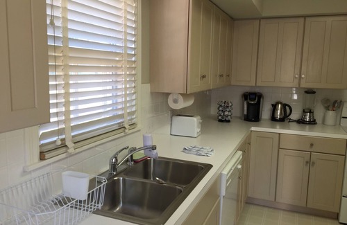 Mesta Park House | Heritage Hills Guesthouse Flat: Walk to Everywhere MidTown/Downtown