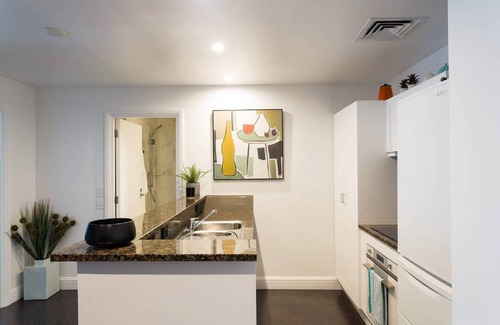 Auckland Central Business District Apartment | Heritage luxury and viaduct vibe