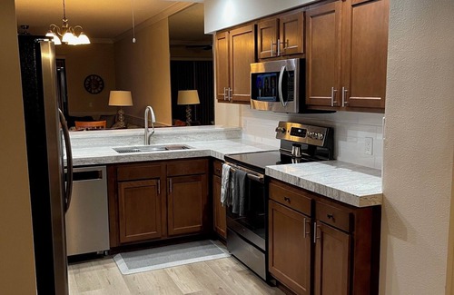 Sarasota Condo | Heritage Oaks Golf and Country Club FIRST FLOOR Condo.