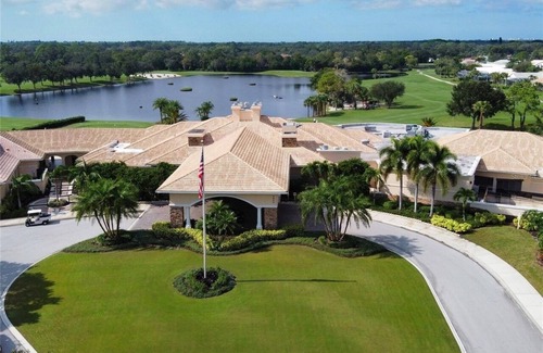 Sarasota Condo | Heritage Oaks Golf and Country Club FIRST FLOOR Condo.