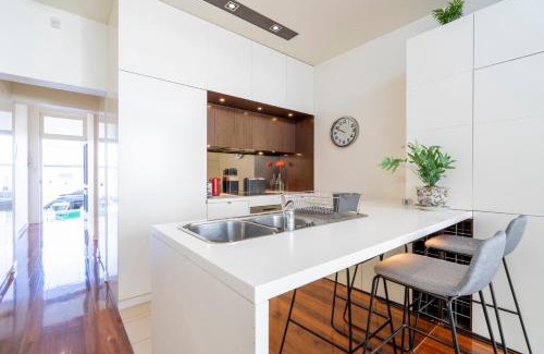 North Hobart Apartment | Heritage terrace with mod twist