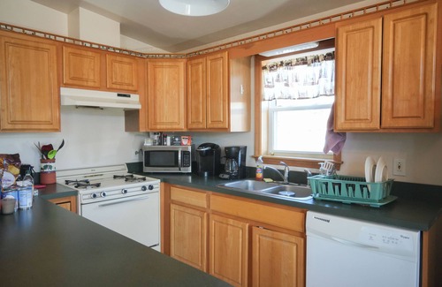 Eagle Bay Ski Chalet | Herkimer House @ Beachfront Eagle Bay Village