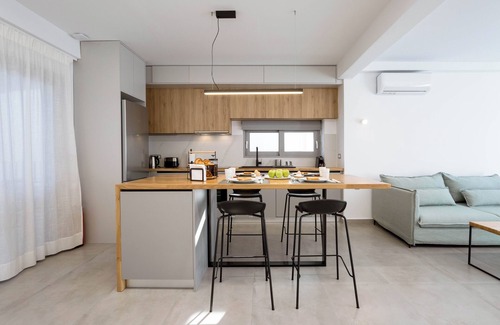 Akrotiri Apartment | Hermes & Dione