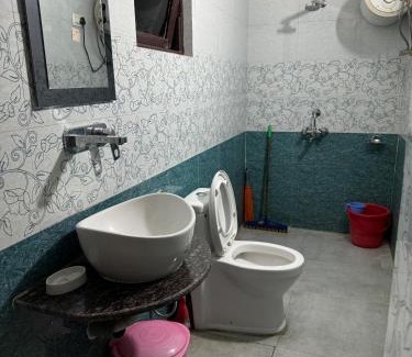 Darjeeling House | Hermit Retreat