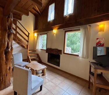 Junin de los Andes House | Hermosa cabaña a orillas del rio