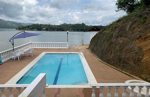 Prado House | Hermosa Cabaña en Isla privada Prado Tolima