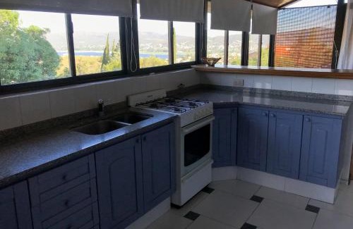Comuna Estancia Vieja House | Hermosa casa con vista al lago