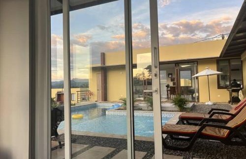 La Mesa House | Hermosa y Moderna Casa Campestre