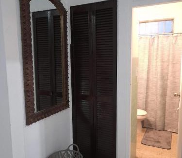 Cangrejo Arriba Apartment | Hermoso Apartamento frente Aeropuerto de Isla Verde