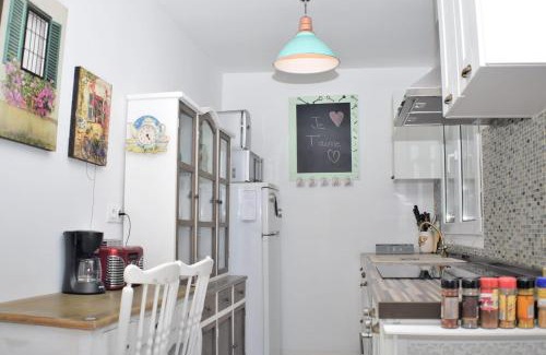 Vilafortuny Apartment | Hermoso Apartamento Vintage