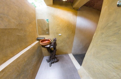 Ban Pong Hotel | Hern Lhin Natural Resort
