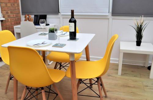Thrapston House | Heron House