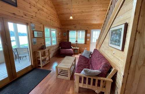 Brier Hill Cabin | Heron Lodge - The Lodges at Oak Point, 1000 Islands - Right on the River!
