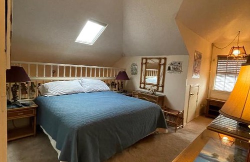 Port Isabel House | Heron's Sea Cottage with view of Space X and just minutes from South Padre Island