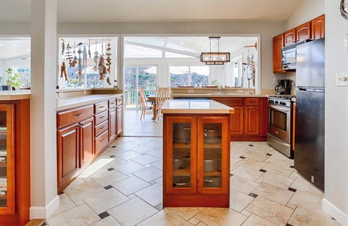 Town of Jerusalem House | Heron Way:"You will be "Wowed!" by this Property"