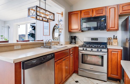 Town of Jerusalem House | Heron Way:"You will be "Wowed!" by this Property"