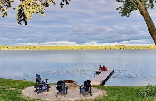 Valentia Cottage | Heron’s Haven on Lake Scugog