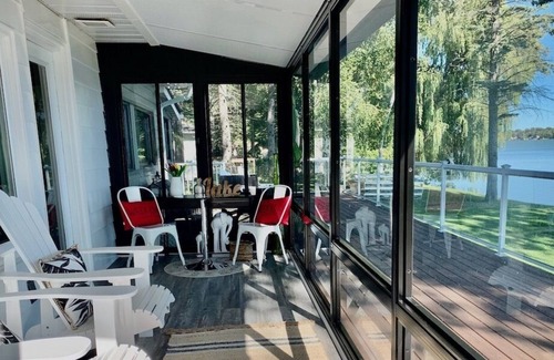 Valentia Cottage | Heron’s Haven on Lake Scugog