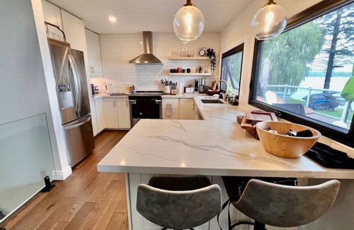 Valentia Cottage | Heron’s Haven on Lake Scugog