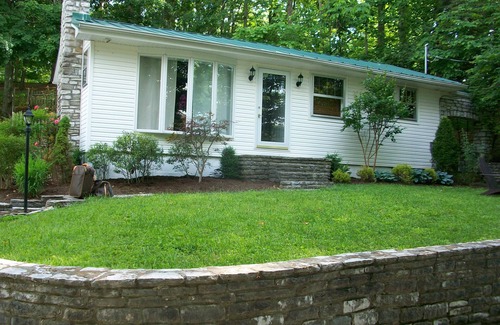 Lancaster House | Herrington Lake Water Front House