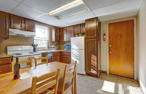 Hershey Apartment | Hershey Smores, Apt #2nRenovated 1 bedroom apt, full kitchen and pull out sofa