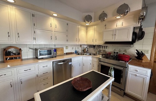 Palmyra House | Hershey Spacious 6-bedroom House
