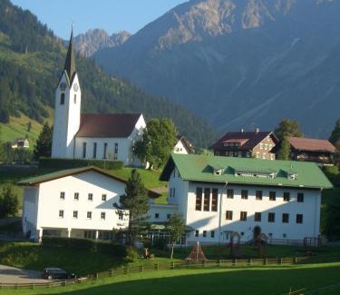 Hirschegg Hotel | Herzen´s Landhaus